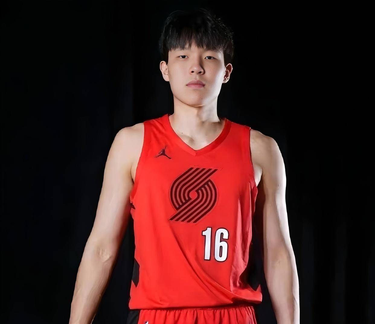 AYX-冲刺阶段夏洛特黄蜂备战CBA季后赛，手感冰凉细节曝光，信心回归，医务组通报恢复的简单介绍